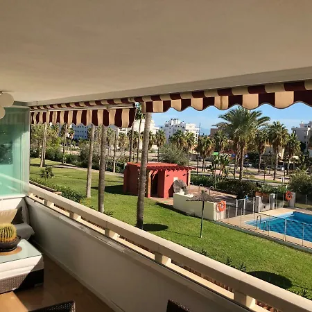 La Playa Costa Lago